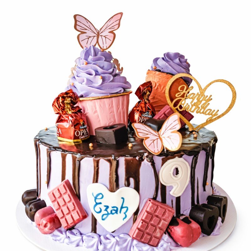 Lavender cake with chocolate accents